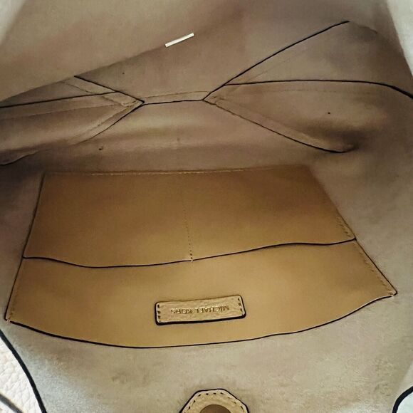 MICHAEL KORS STUDIO June Butternut Leather Medium Hobo Bag - Picture 7 of 10